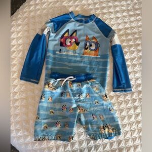 Bluey boy's 2-piece rashguard and swim trunk set size 4T